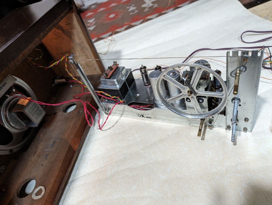 美品レトロ真空管ラジオアイ付　家族団らん　Bluetooth付　EA-670