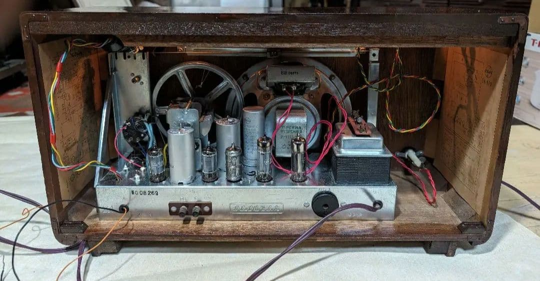 美品レトロ真空管ラジオアイ付　家族団らん　Bluetooth付　EA-670