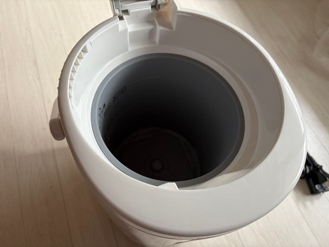 象印　加湿器　13畳用　EE-RS50-WA