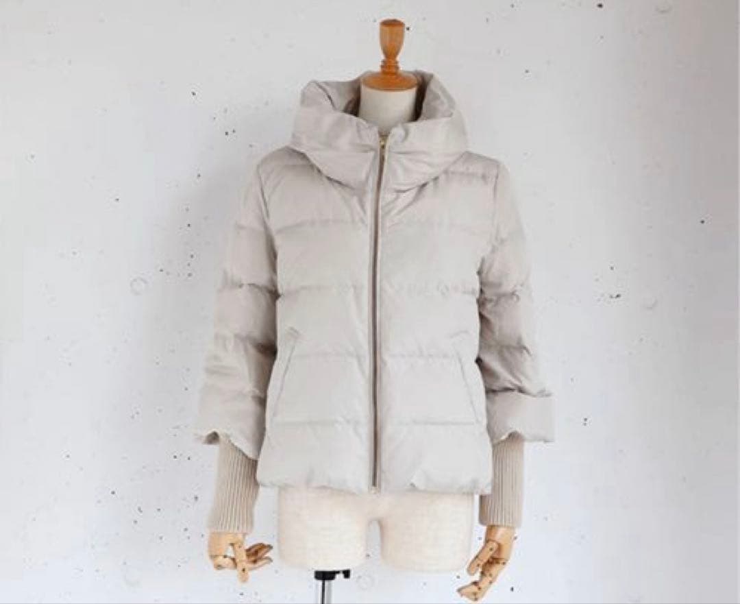 PASSIŌNEライトグレージュ フード付き ダウンジャケット