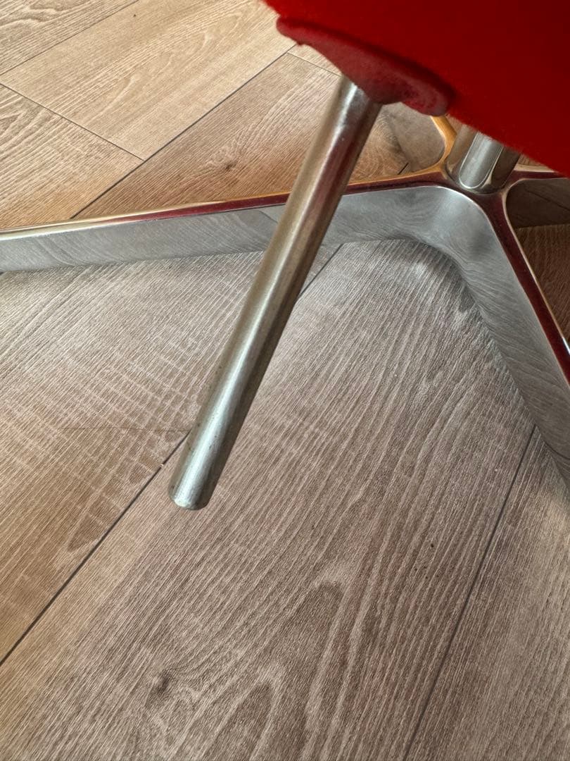 エッグチェアリプロダクト