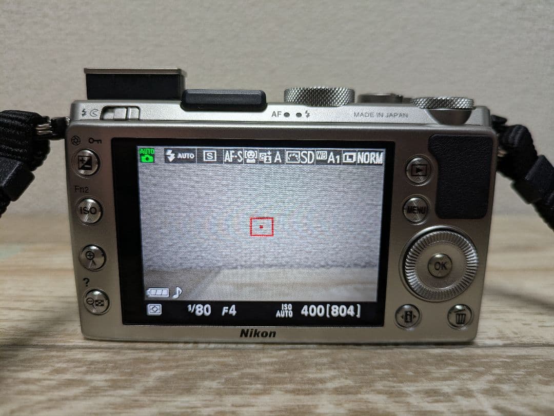 Nikon　COOLPIX　A　DXフォーマット　シルバー　動作品　綺麗