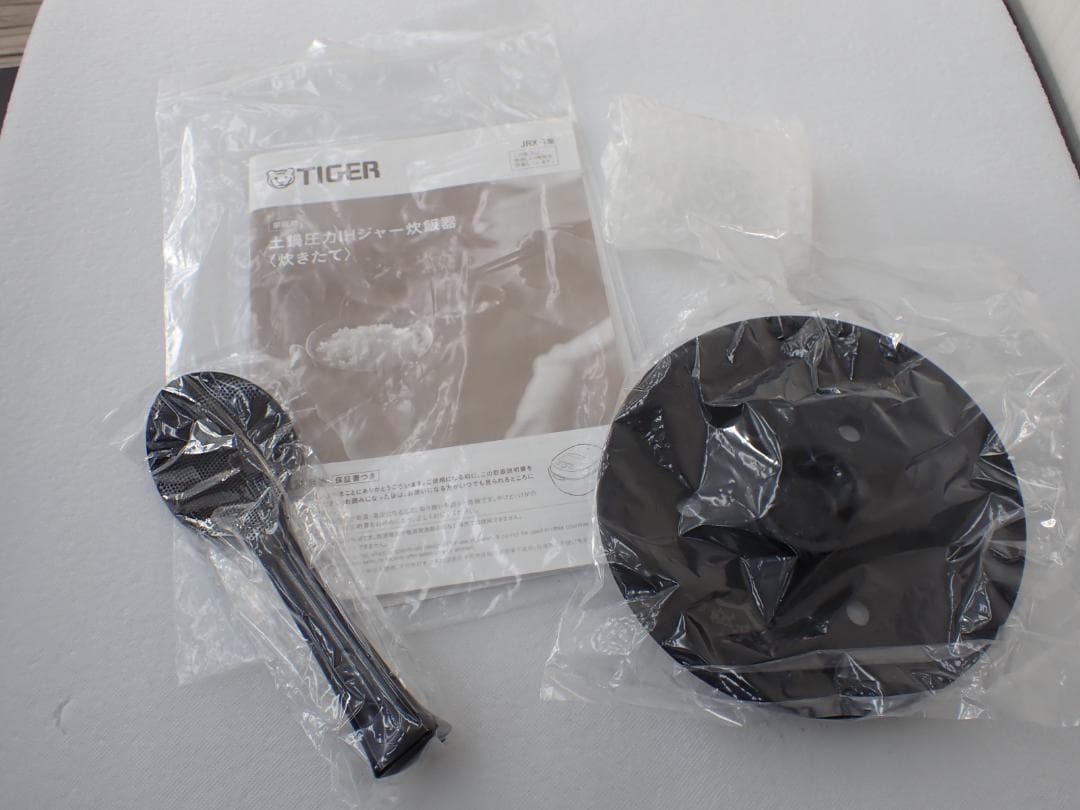TIGER 土鍋圧力IHジャー 炊飯器 JRX-T100-KT 5.5合　a