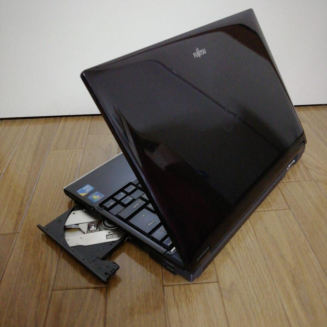 持ち運び用途に【小型】富士通Windows11ノートPC（Office付）