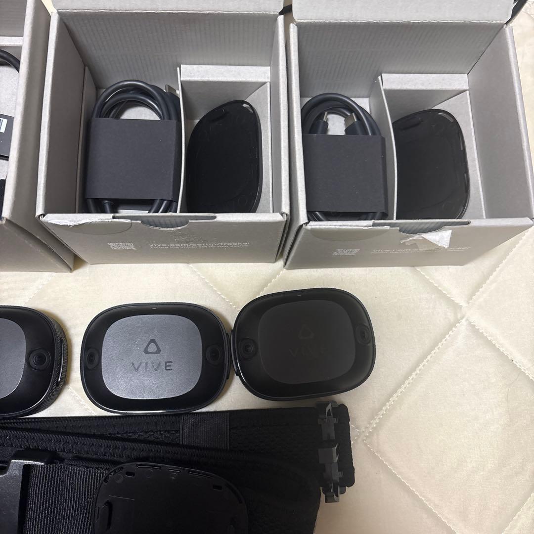 VIVE Ultimate Tracker 5個+足と腰ベルト付き