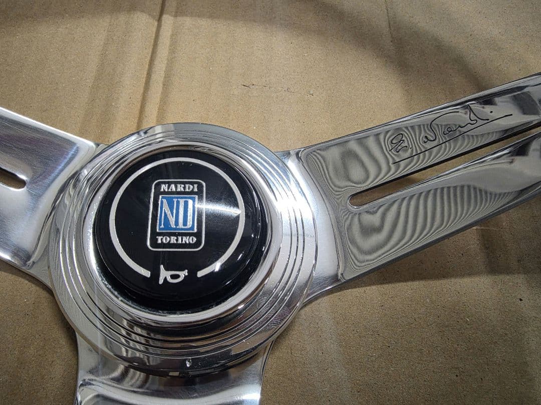 ロ*ン様 NARDI（ナルディ） ステアリング ディープコーン 350mm