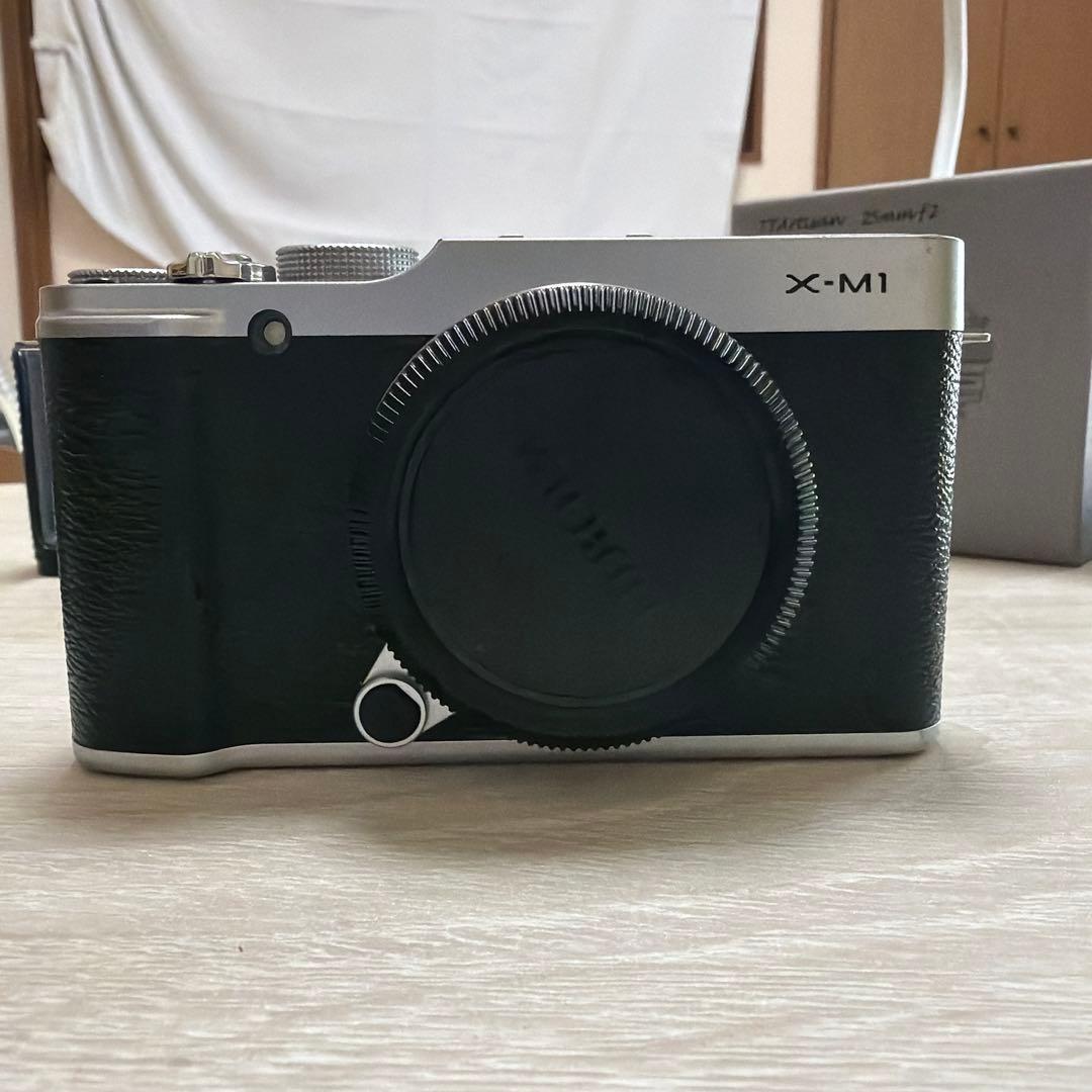 Fujifilm X-M1 ミラーレス一眼 TTArtisan 25mm f2