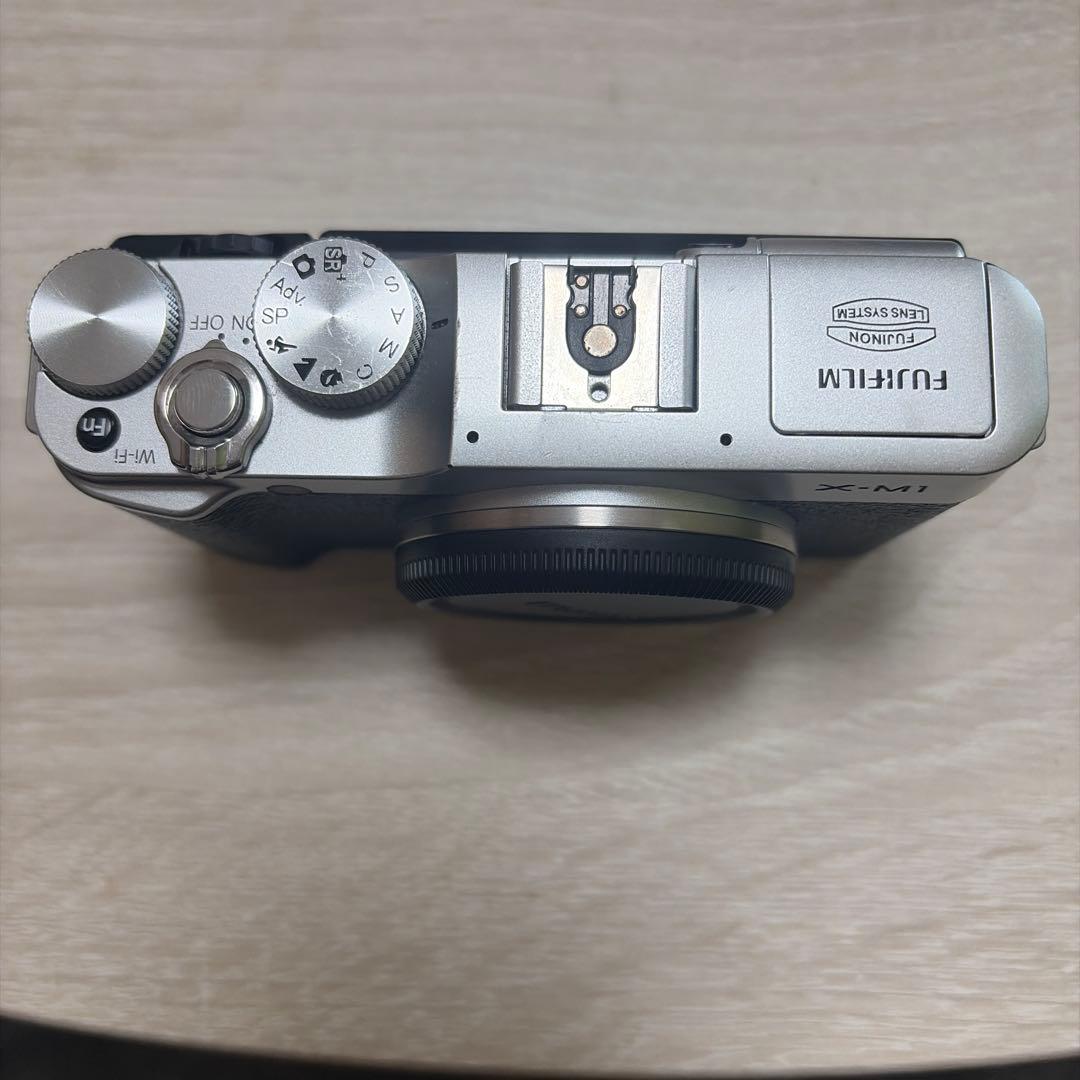 Fujifilm X-M1 ミラーレス一眼 TTArtisan 25mm f2