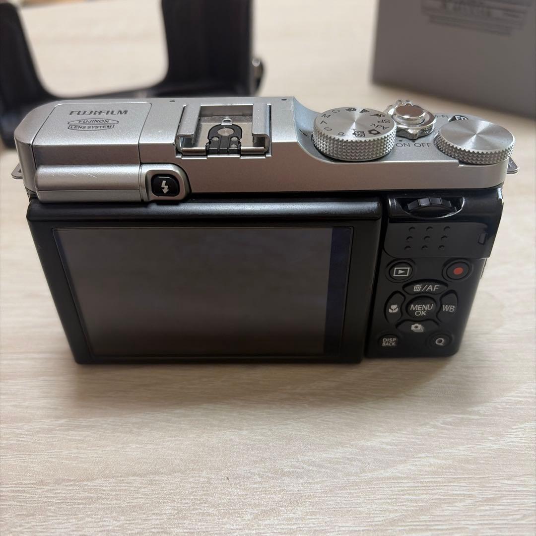 Fujifilm X-M1 ミラーレス一眼 TTArtisan 25mm f2