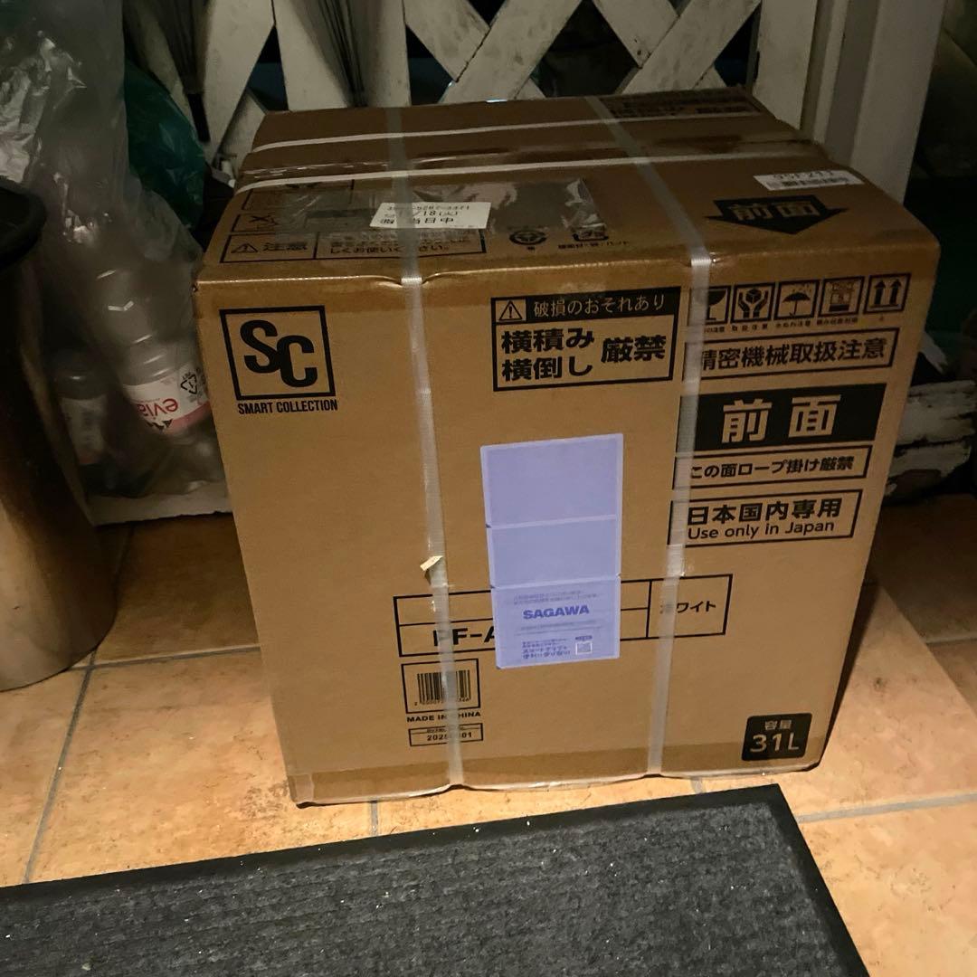 アイリスプラザ 冷凍庫　31リットルPF-A31FD-W