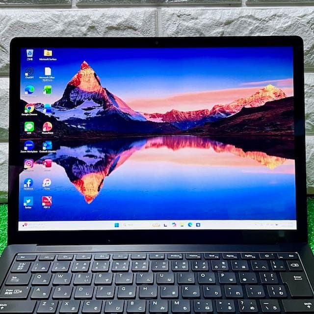 超薄型スリム《 第10世代corei7 》Surface Laptop 3