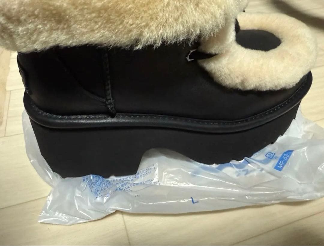 靴 UGG ESMEE LACE UP Black