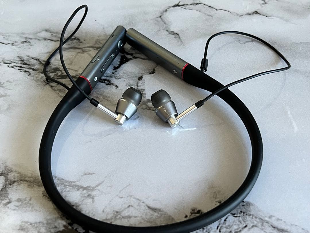 1MOREトリプルドライバーブルートゥースHi-Resハイレゾ音源対応 イヤホン