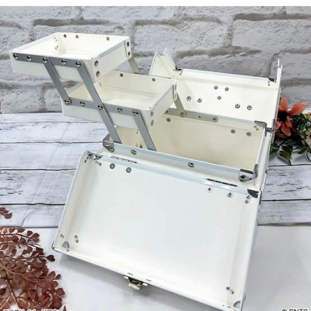 16日まで値下げ　【新品】スヌーピー　メイクボックス　ブラシ付き非売品