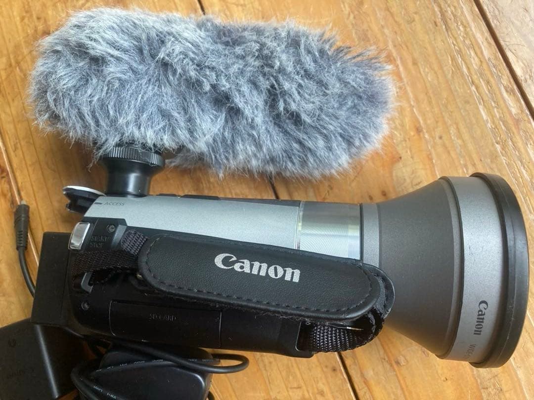 Canon IVIS HF M51 ビデオカメラ　充電器　幅広レンズ 集音マイク