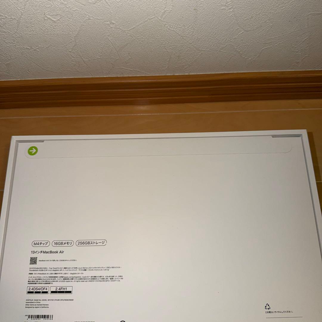 新品　アップル Apple MacBook Air 13 M4 MC6T4J/A