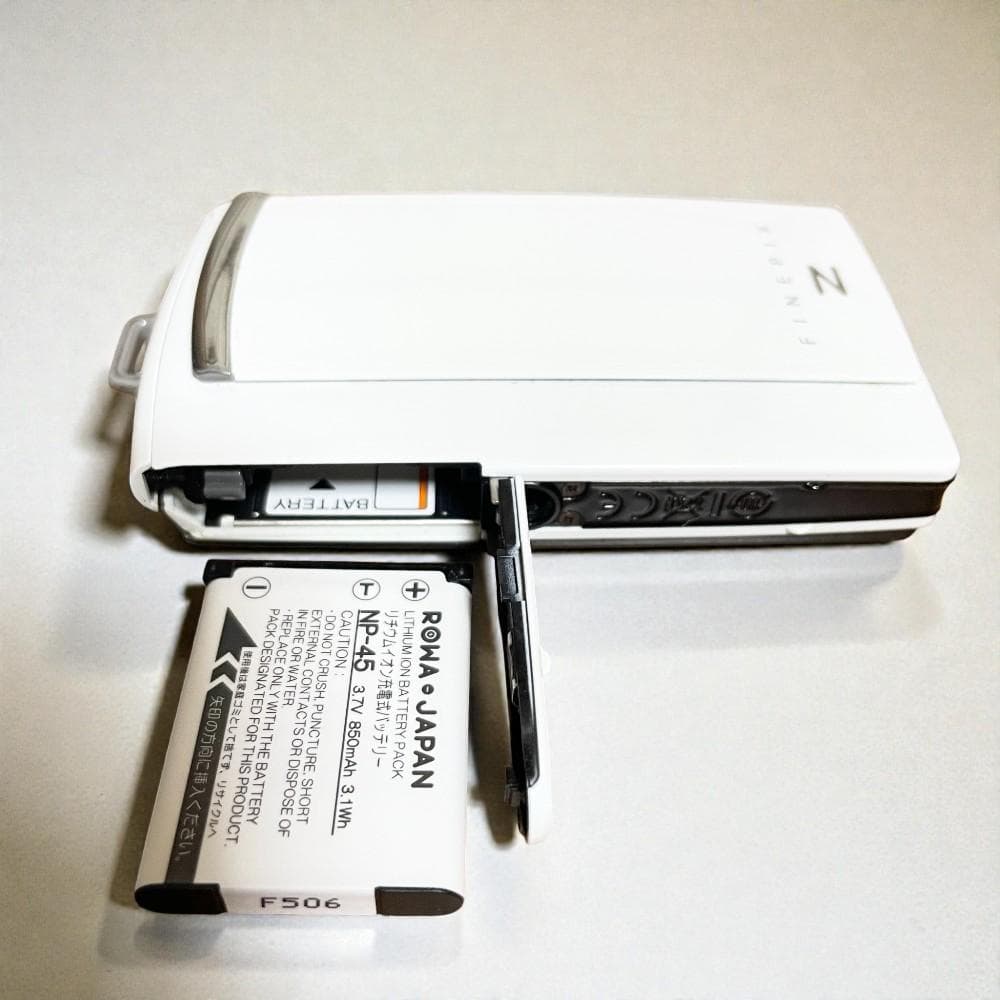 フジフィルム デジカメ FINEPIX Z1000EXR FUJIFILM 白