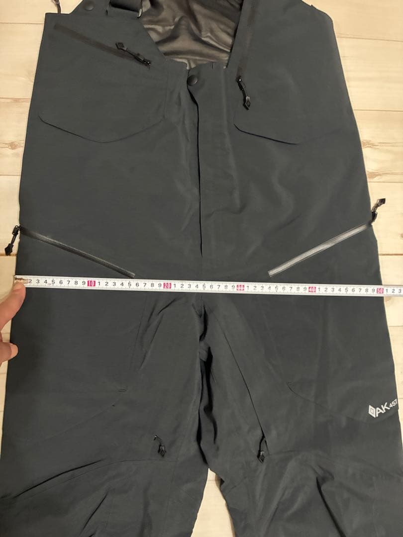 美品バートンAK457 GORE-TEX PRO ビブパンツ　Sサイズ
