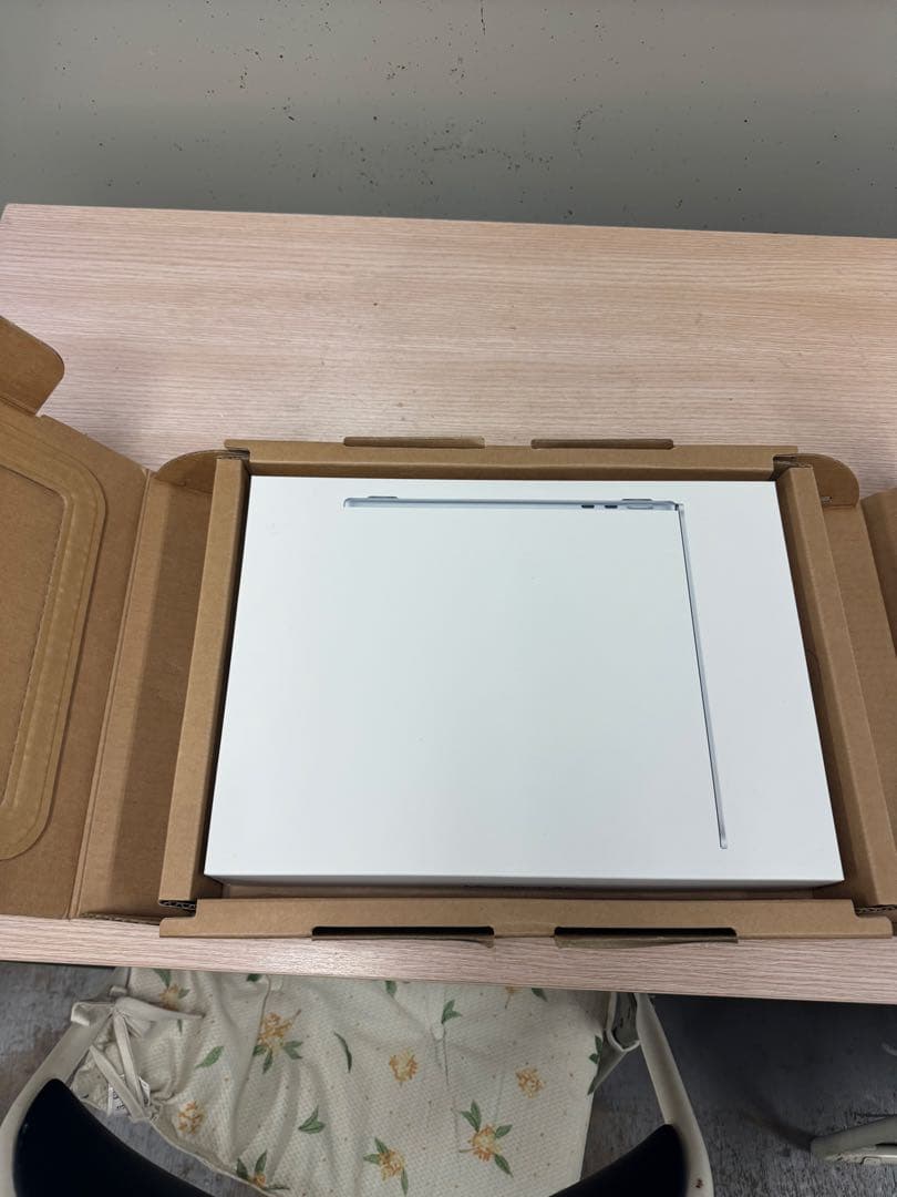 M4チップ搭載 13インチMacBook Air us配列 新品　未開封