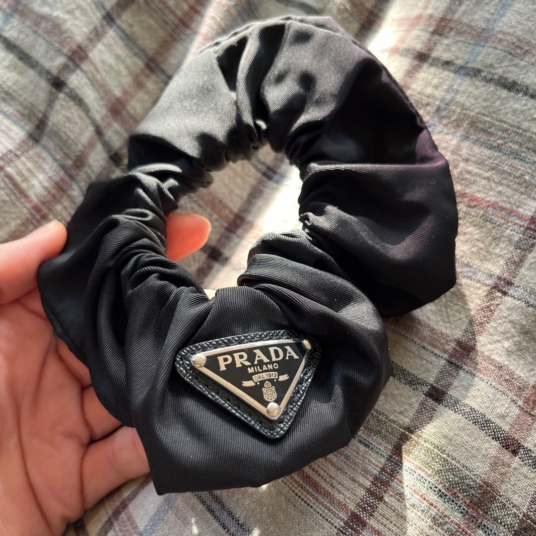 PRADA RE-NYLON シュシュ