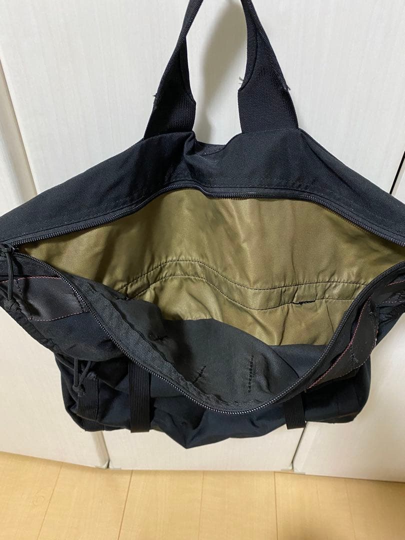 BRIEFING × MARGARET HOWELL MHLメッセンジャー