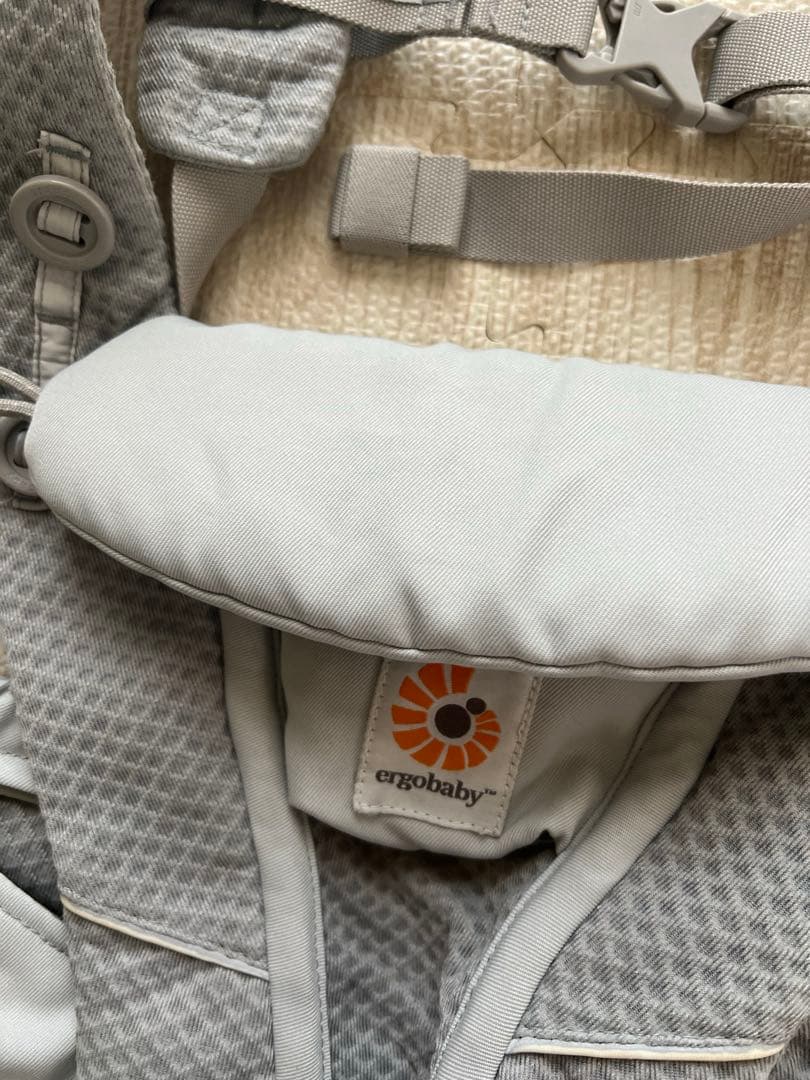 エルゴ　オムニブリーズ　パールグレー　フェイラー抱っこ紐、ベルト付き
