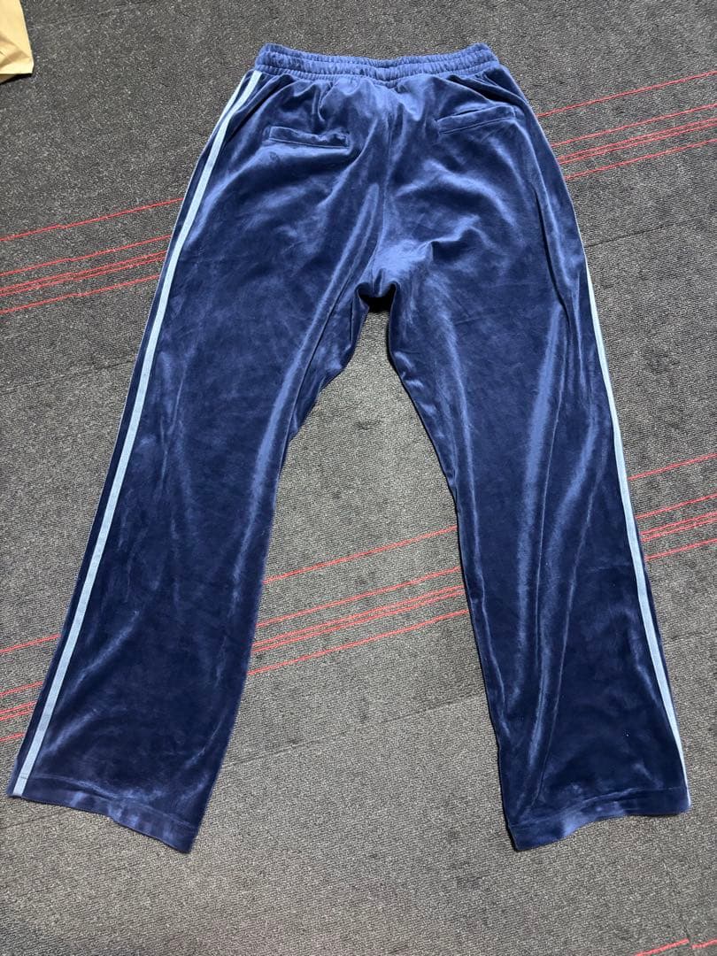 adidas ベッケンバウアー　トラックパンツ ベロア