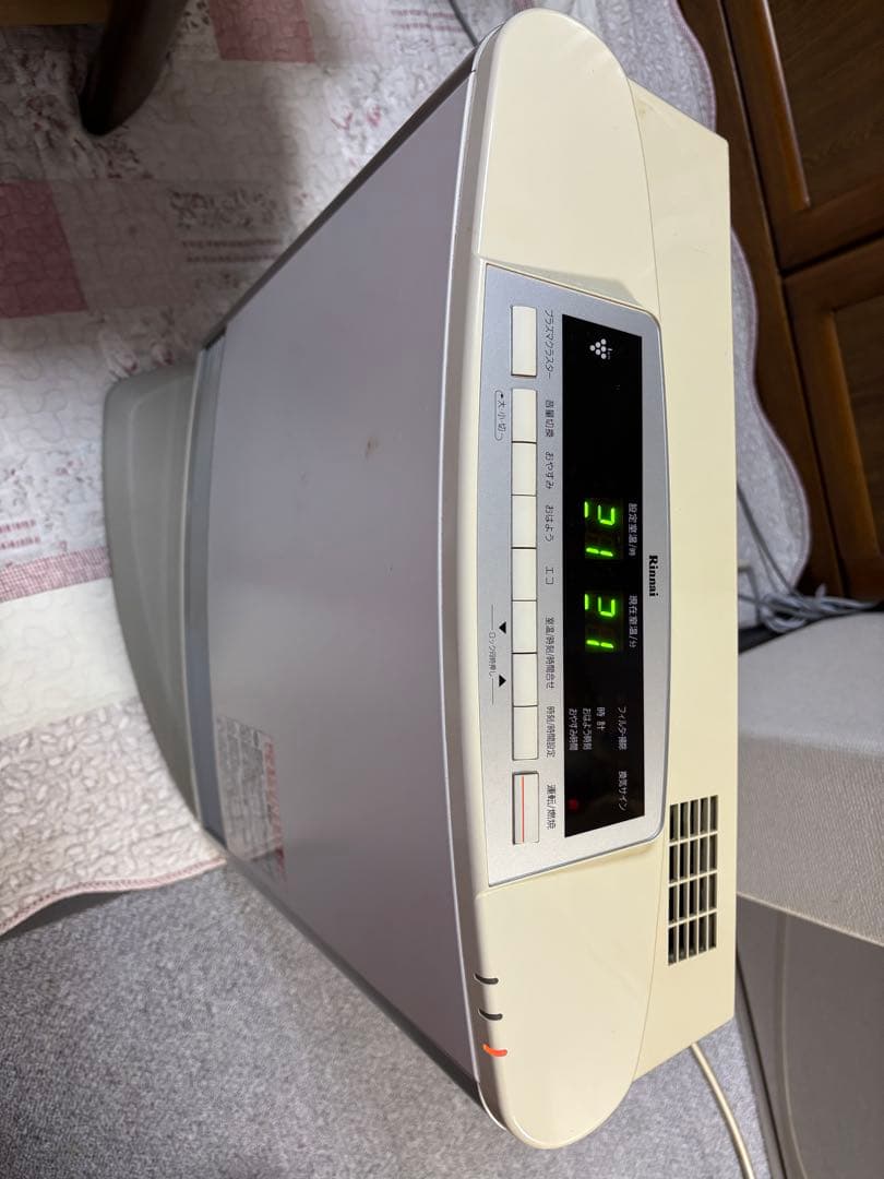 Rinnaiガスファンヒーター デジタル表示付き