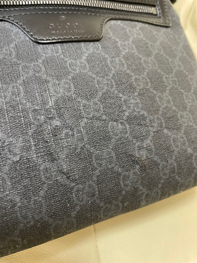 グッチ　メッセンジャーバック