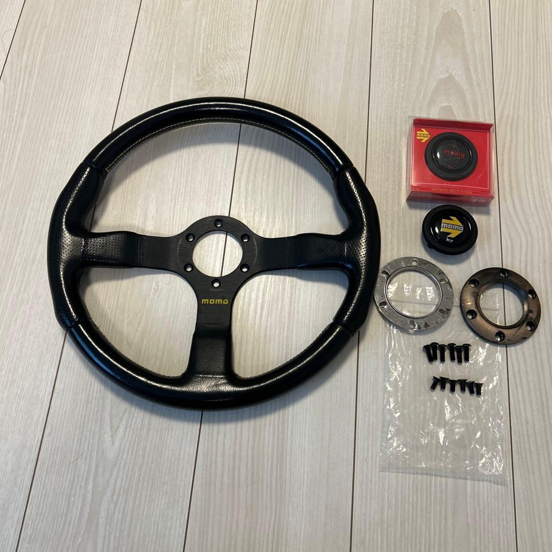 カ*間様 momo ステアリング