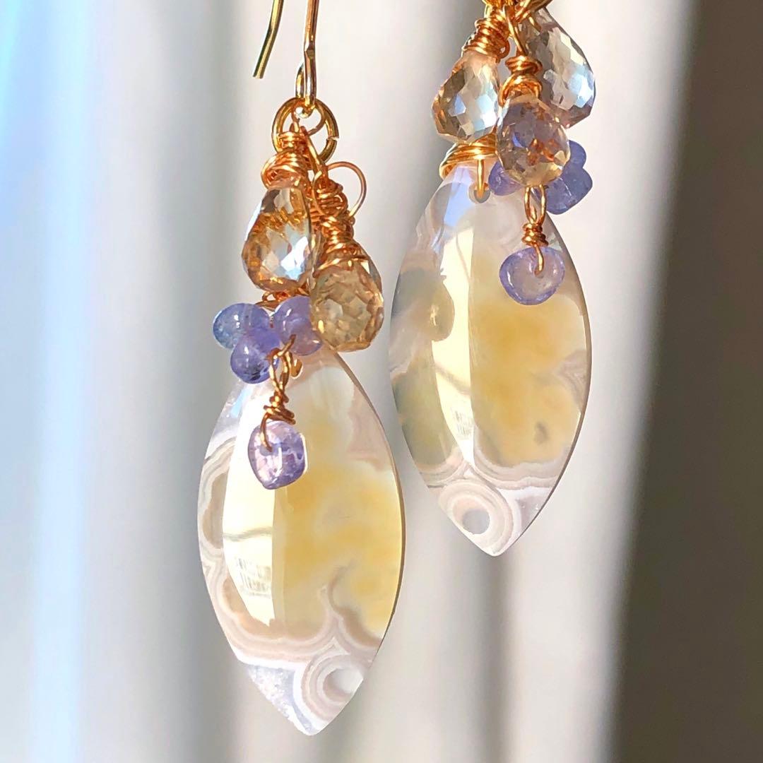 天然石♡レア♡大輪お花模様ホワイトアイアゲートのピアス14kgf