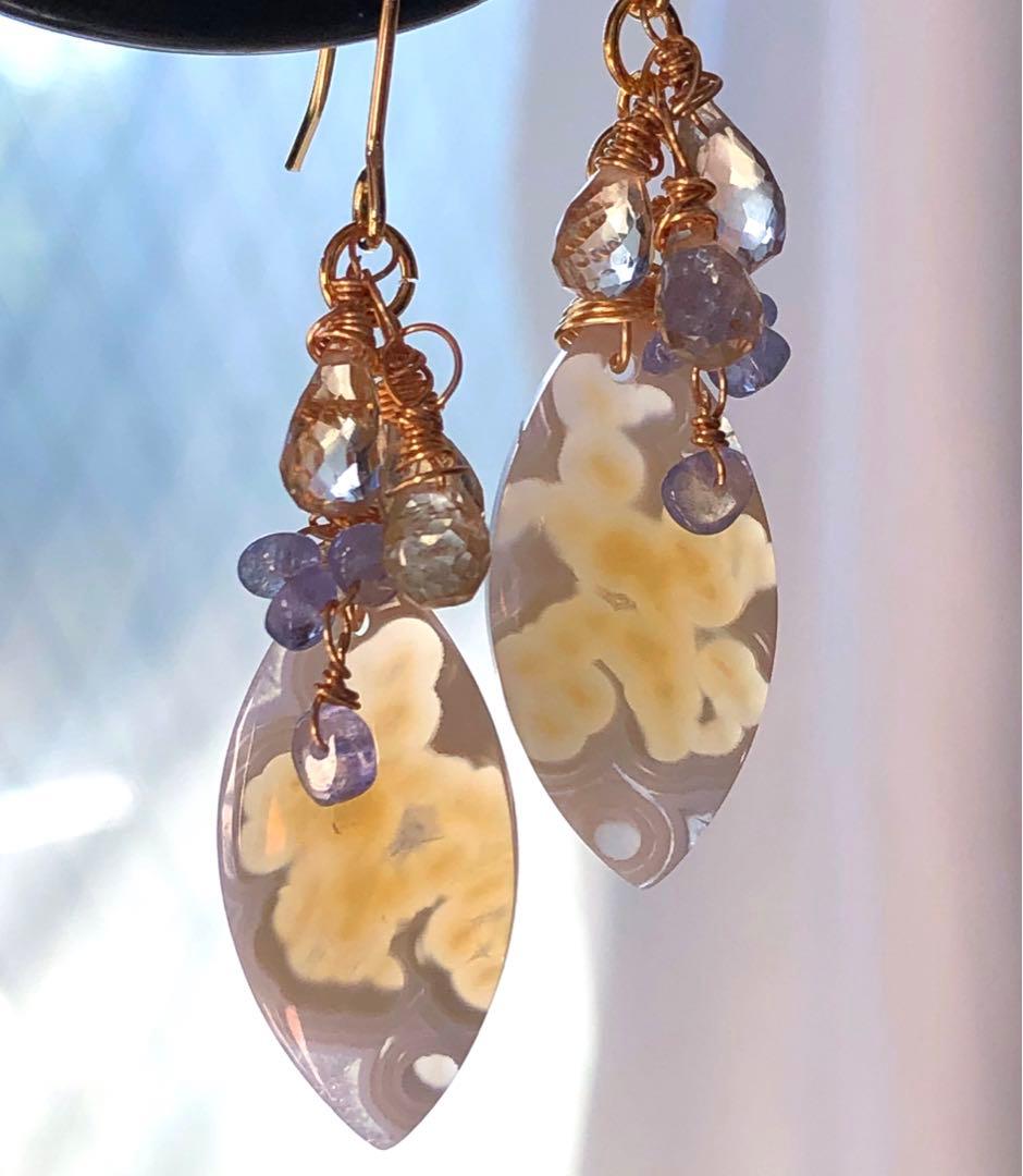 天然石♡レア♡大輪お花模様ホワイトアイアゲートのピアス14kgf