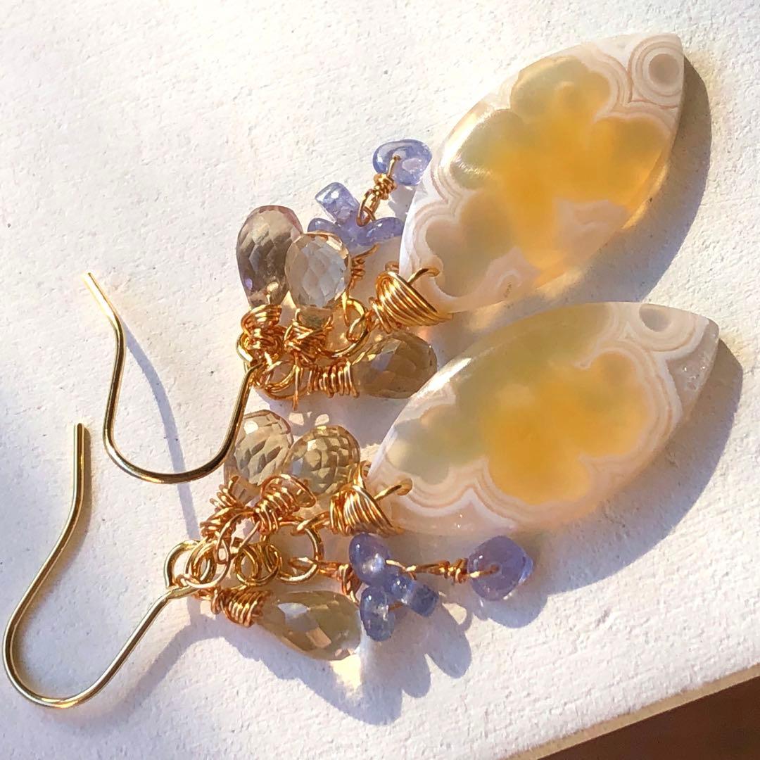 天然石♡レア♡大輪お花模様ホワイトアイアゲートのピアス14kgf