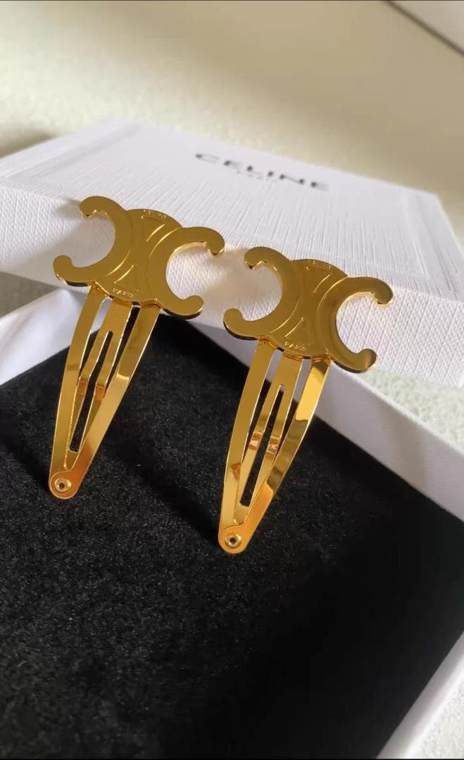 CELINE セリーヌ　トリオンフヘアクリップ　2つセット　ゴールド