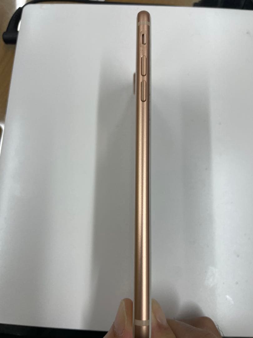 iPhone 8 Plus ゴールド 本体のみ
