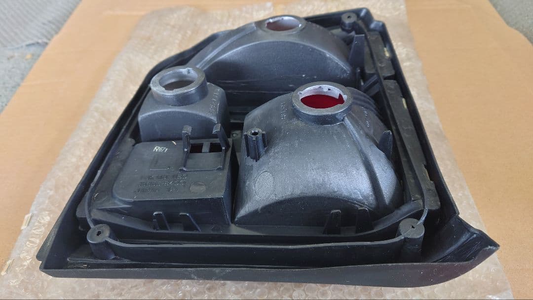 アルトワークス　スズキ　純正　テールランプ　35670-84010　左　未使用