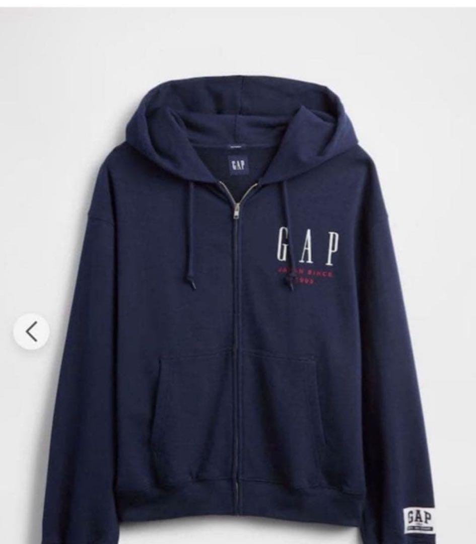 し*う様 最終値下げ　GAP 30周年記念 フード付きパーカー 　ネイビー