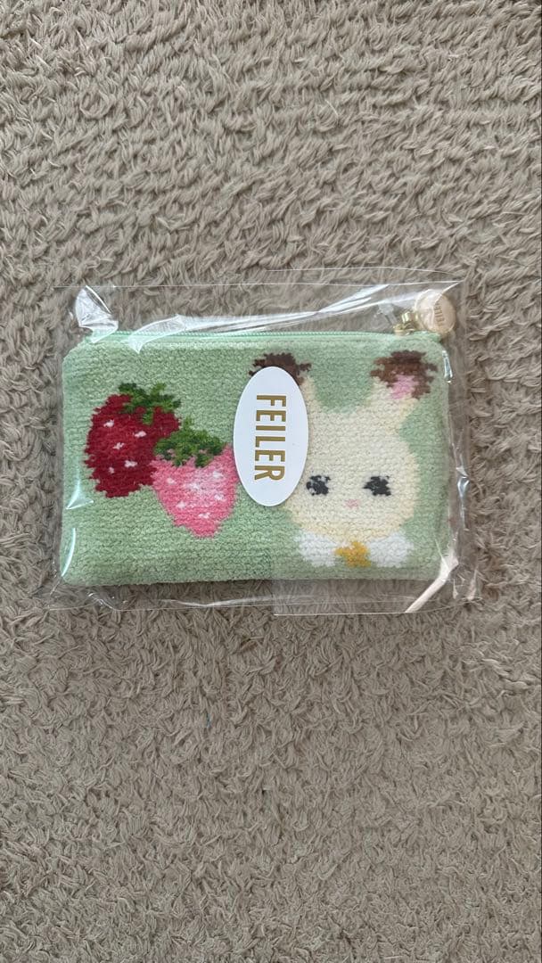 ririです　　FEILER × シルバニアファミリー　ポーチ