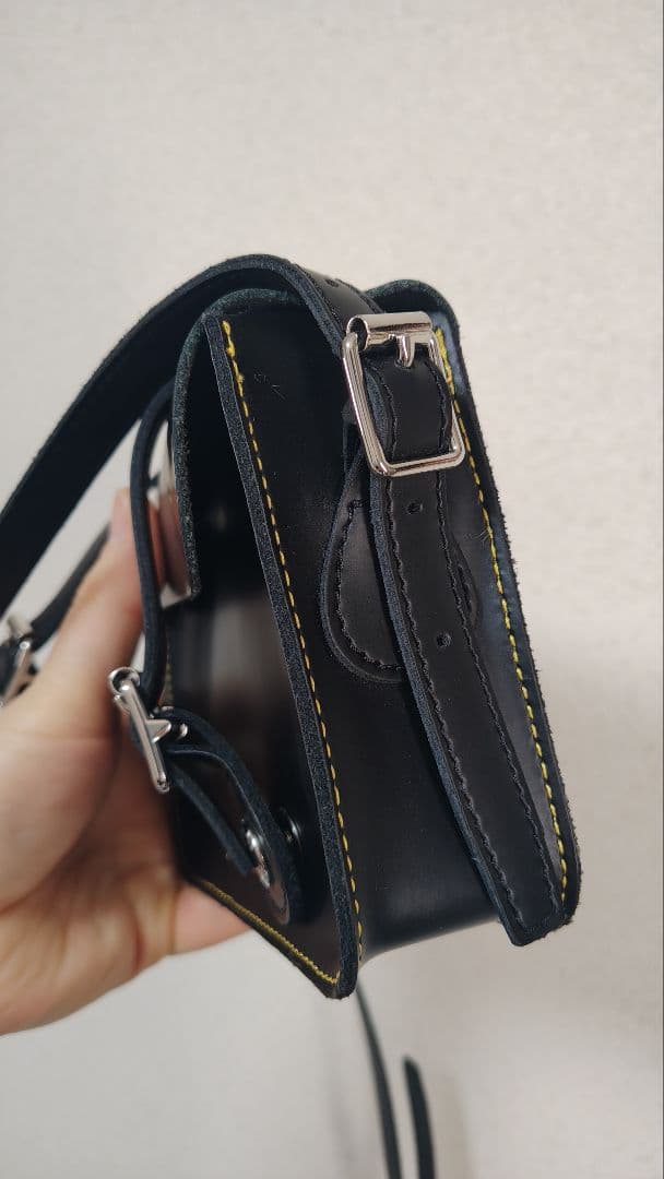 Dr.Martens 7インチ サッチェルバッグ