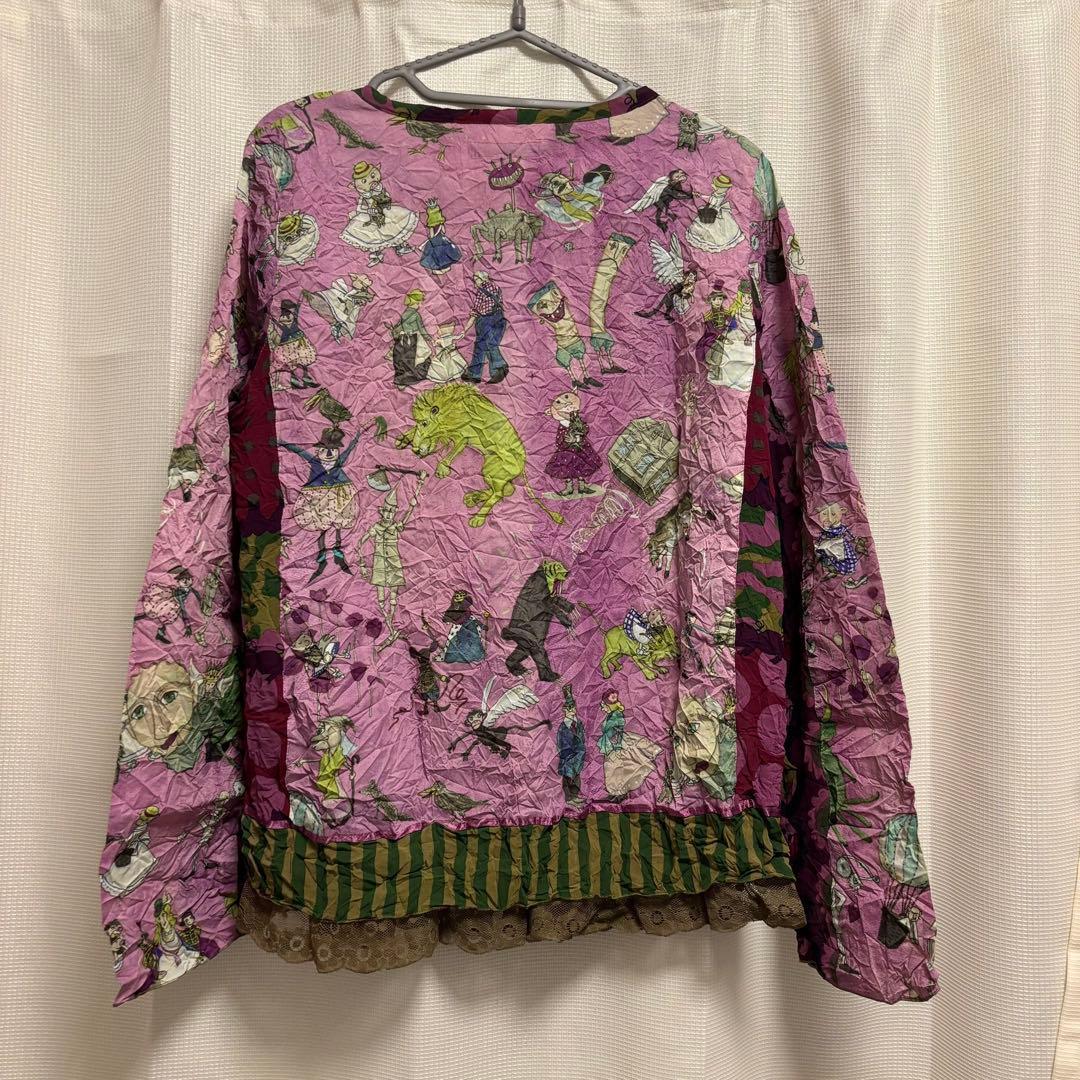 アルベロベロのオズと魔法使いのシワ加工ブラウス