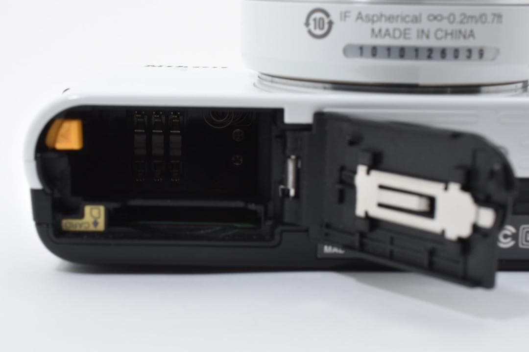 【大人気】 Nikon ニコン 1 J1 レンズキット ミラーレス一眼カメラ