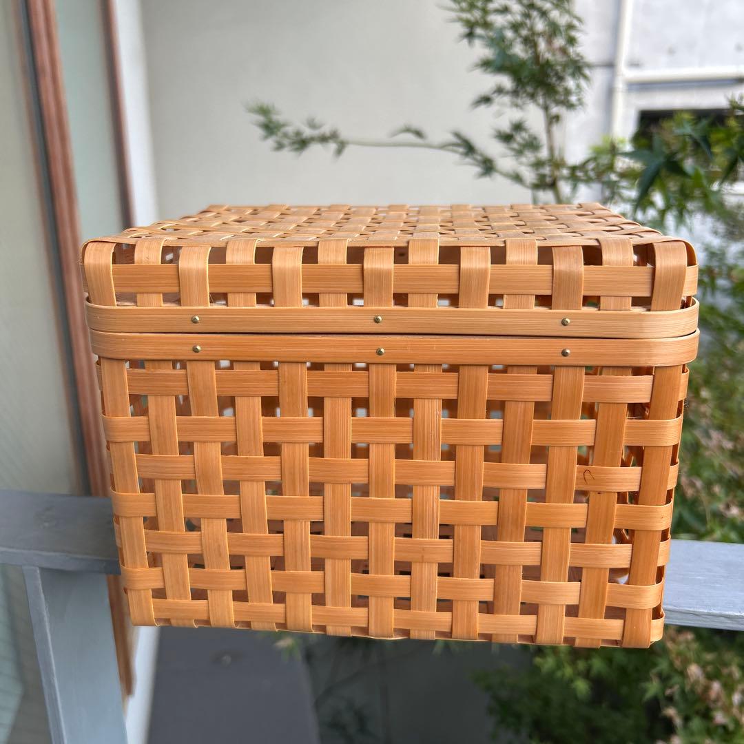 新品　国産竹細工　蓋付き籠