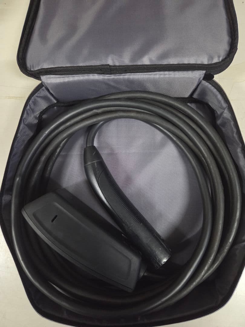 Tesla モバイルコネクター　充電用ケーブル