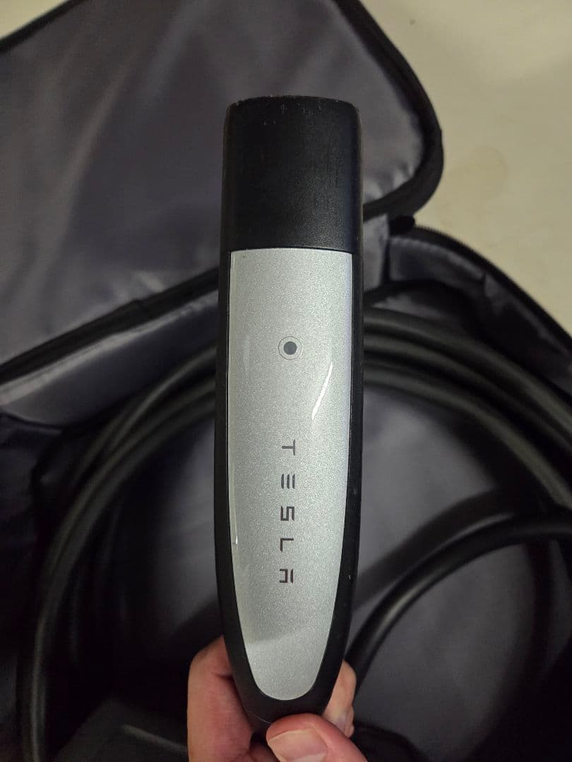 Tesla モバイルコネクター　充電用ケーブル