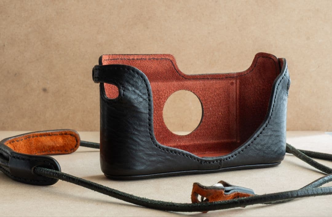 Leica M4 / ライカ M4　#117万台ボディ　ケースストラップ付