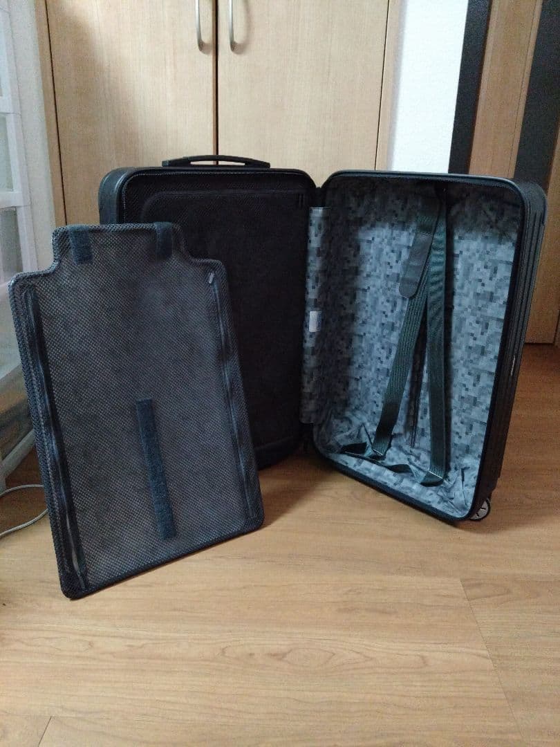 RIMOWA リモワ　サルサ　ブラック　58リットル　4輪