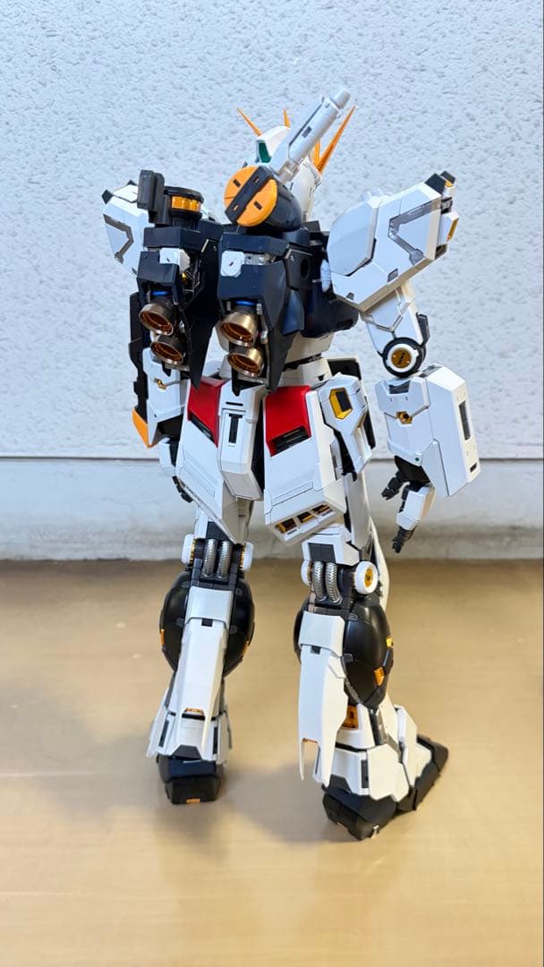 ム*ガ様 PGU 1/60 νガンダム　＋　LEDセット　完成品