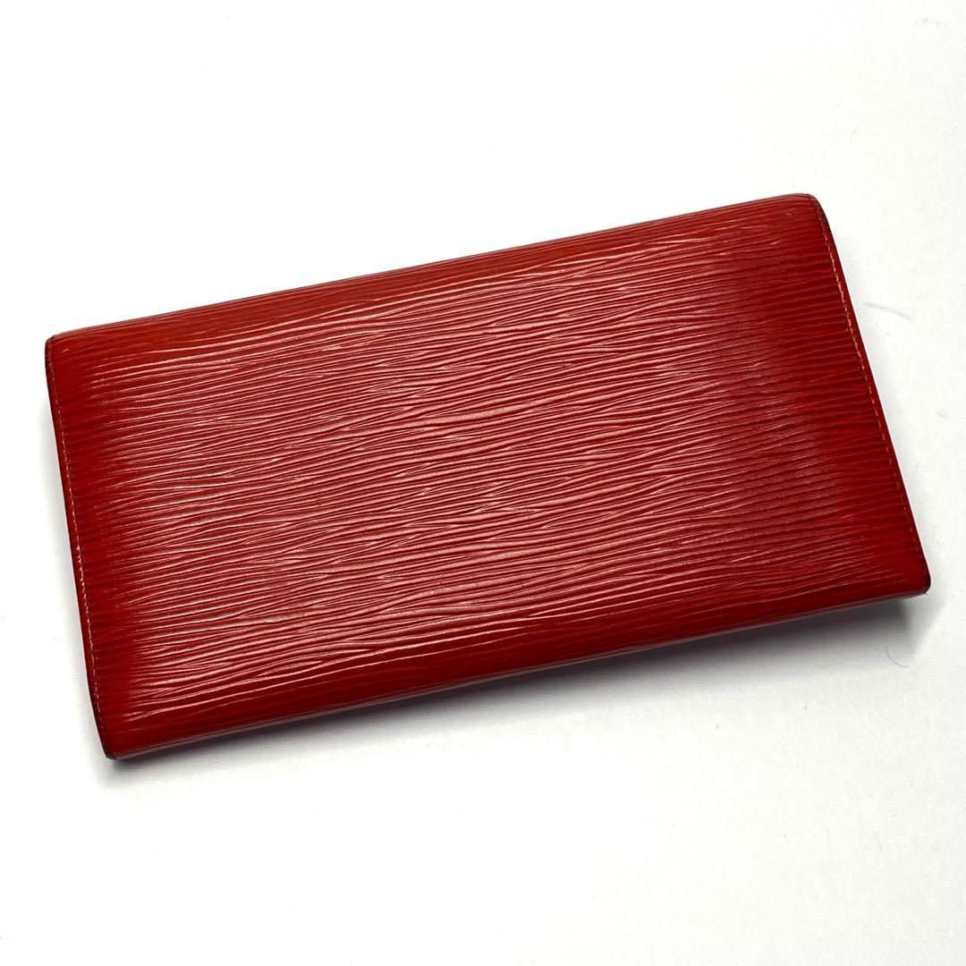 LOUIS VUITTON ルイヴィトン　エピ　赤　二つ折り財布