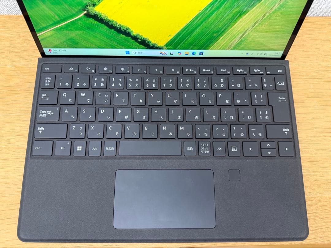 美品：Surface Pro8 Core i5-1145G7/8GB/256GB