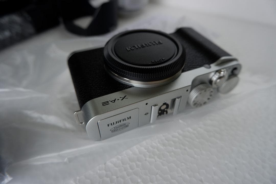 FUJIFILM ミラーレス一眼 X-A2 ダブルズームレンズ付き